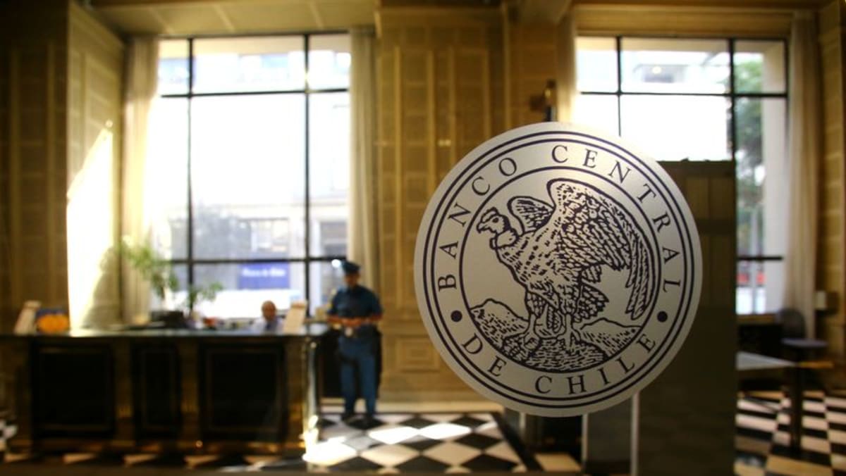Chile's central bank pushes back digital currency decision